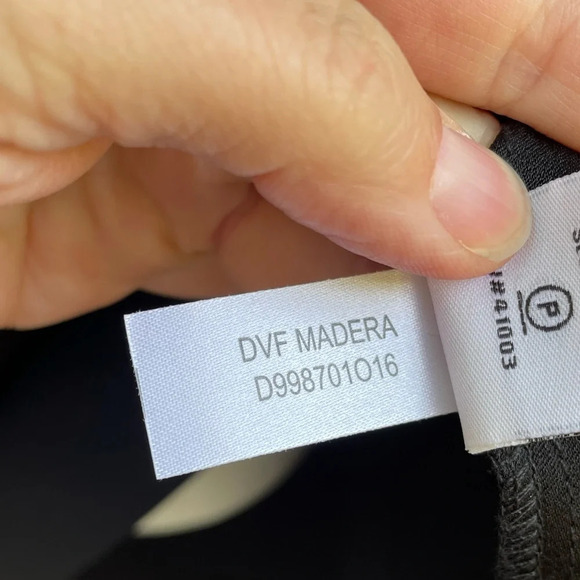 Diane Von Furstenberg Minimalist Madera Black Crepe Dress, size “P” Small - Picture 16 of 16